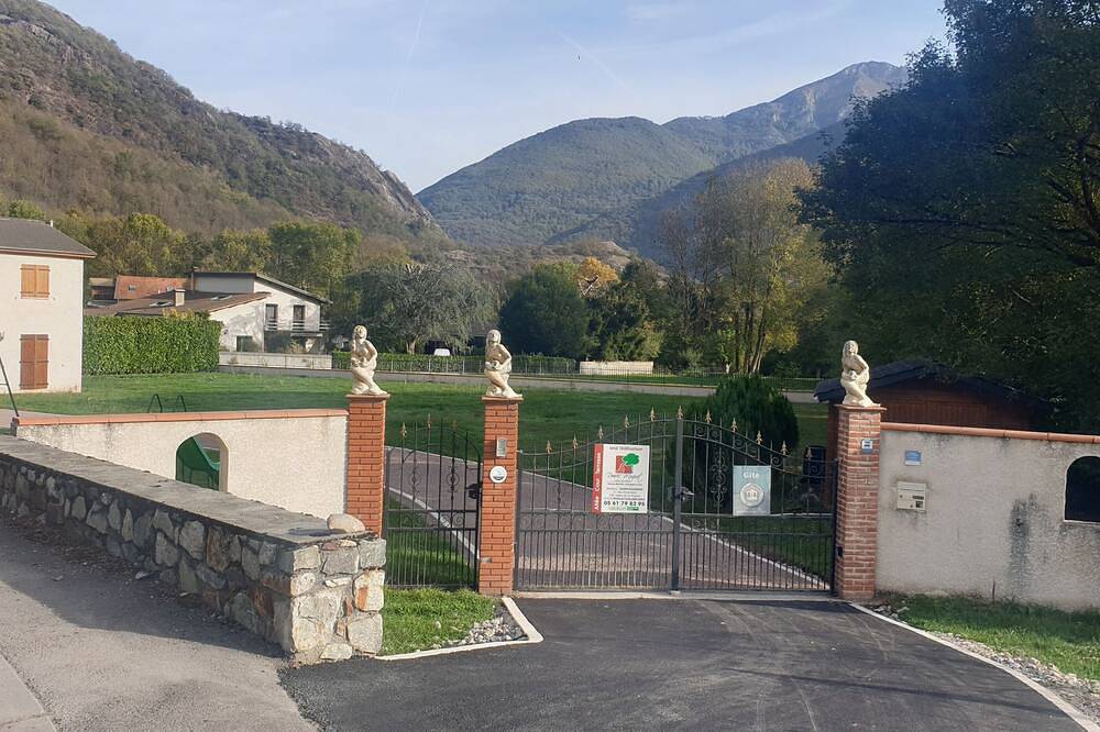 Maison de 100 m2 sur un terrain de 2500 m2 clos in Cierp-Gaud, Pyrénées