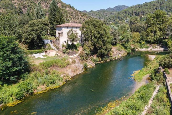 Location de vacances pour 6 personnes, avec terrasse et piscine, animaux acceptés à Saumane - 2