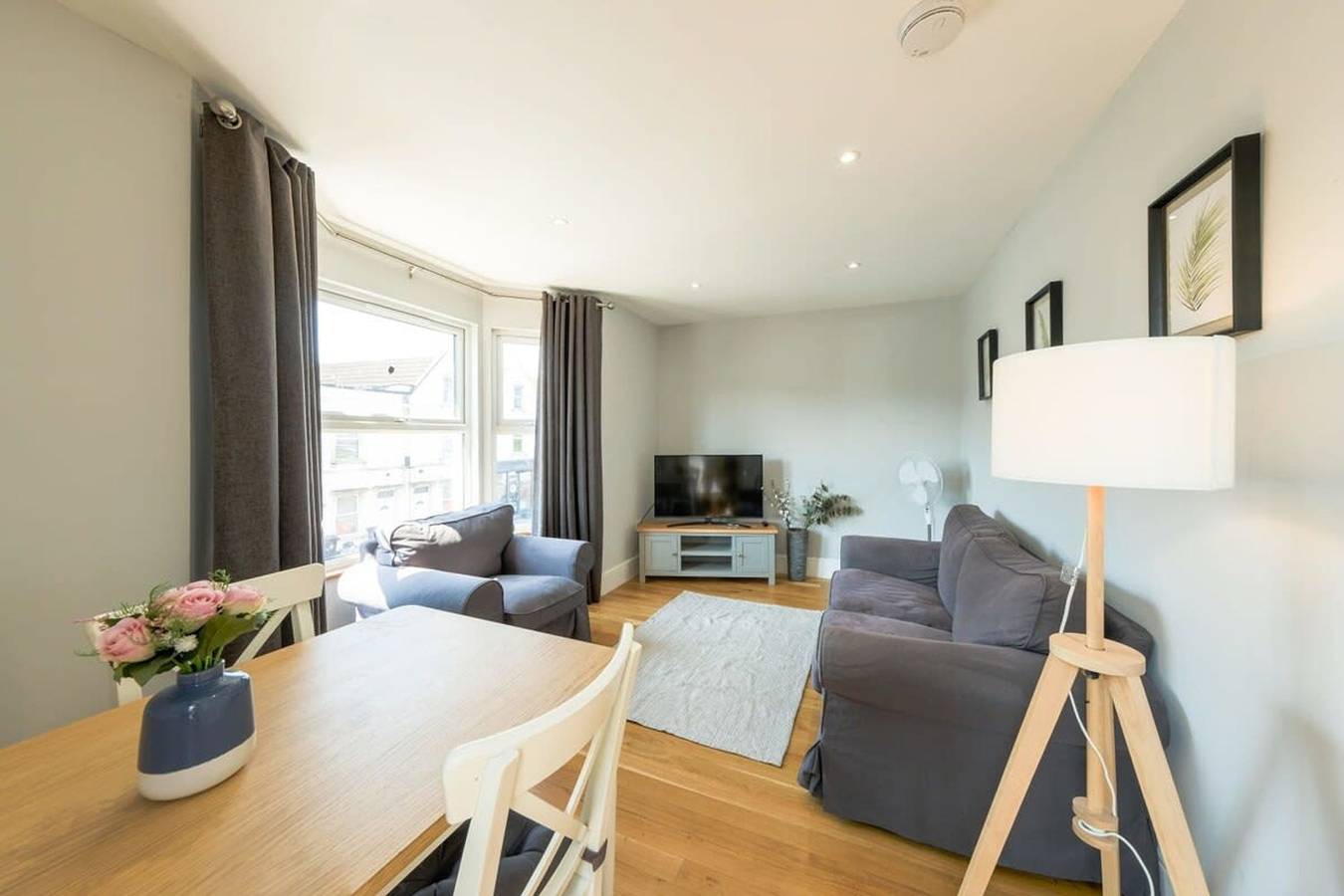 Geheel appartement, Two bedroom apartment in North street with parking in Bristol, Zuid-West Engeland