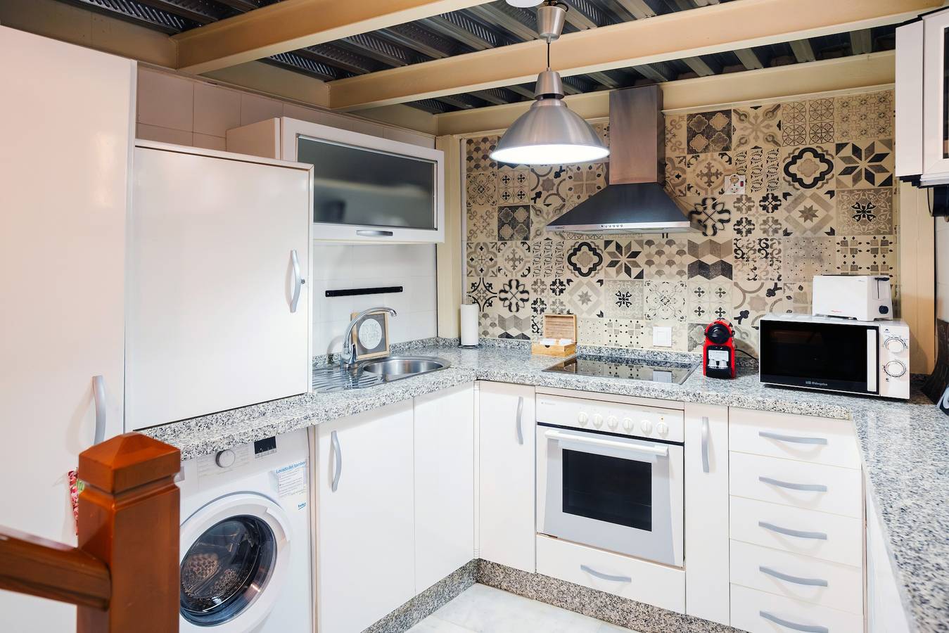 Ganze Wohnung, Doppelstöckiges Apartment im historischen Zentrum Sevillas, Wlan, komplette Küche, Klima & Heizung in Casco Antiguo, Sevilla