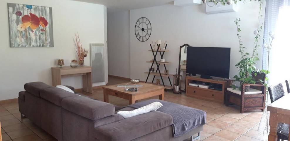 Location de vacances pour 6 personnes, avec piscine et terrasse à Maraussan - 2