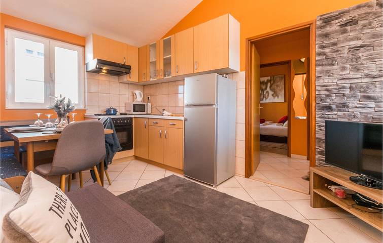 Ferienwohnung für 4 Personen, mit Pool in Biograd na Moru - 2