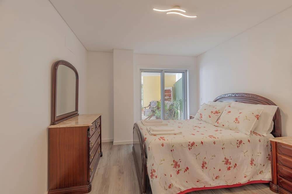 Entire apartment, Sea Sound Apartment in Praia da Califórnia, Sesimbra