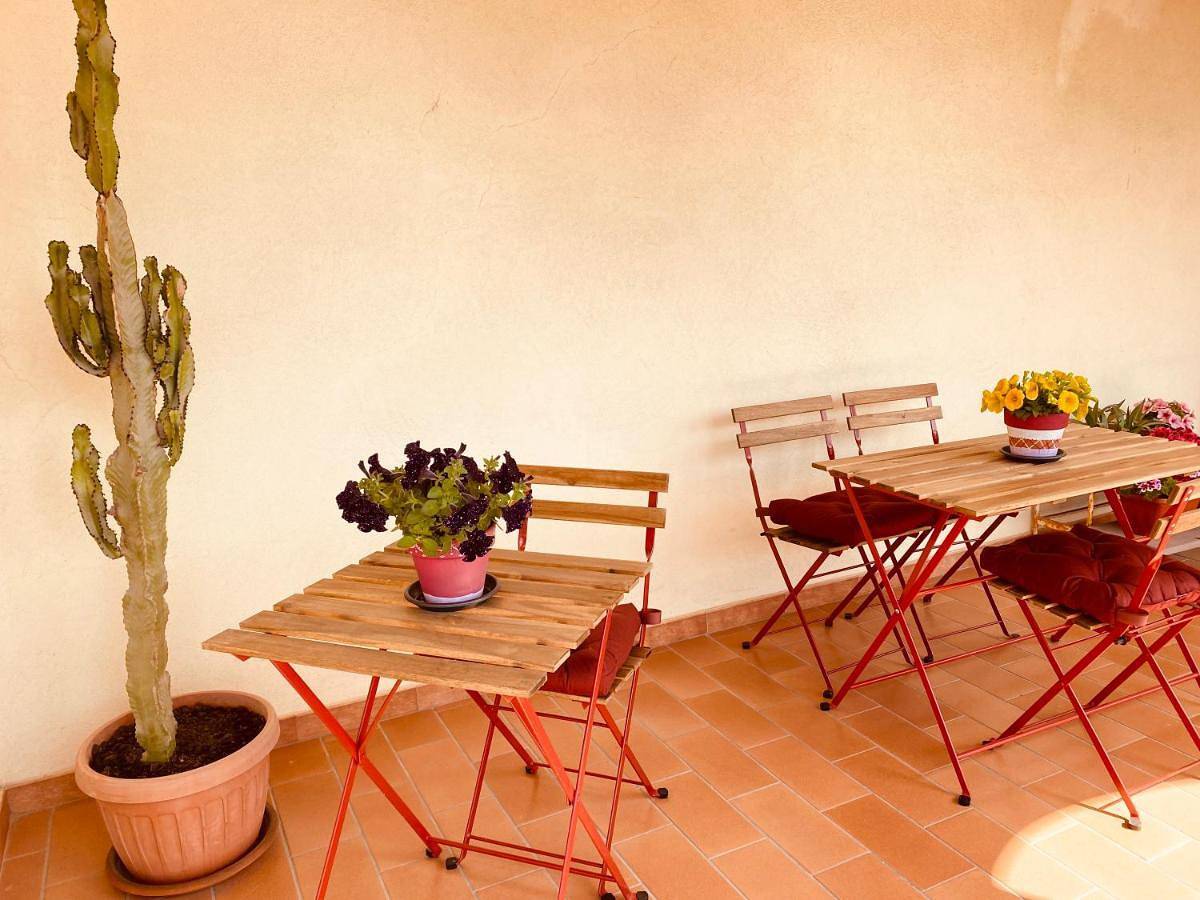 Double Room with Private Bathroom in Castellaneta, Provincia di Taranto