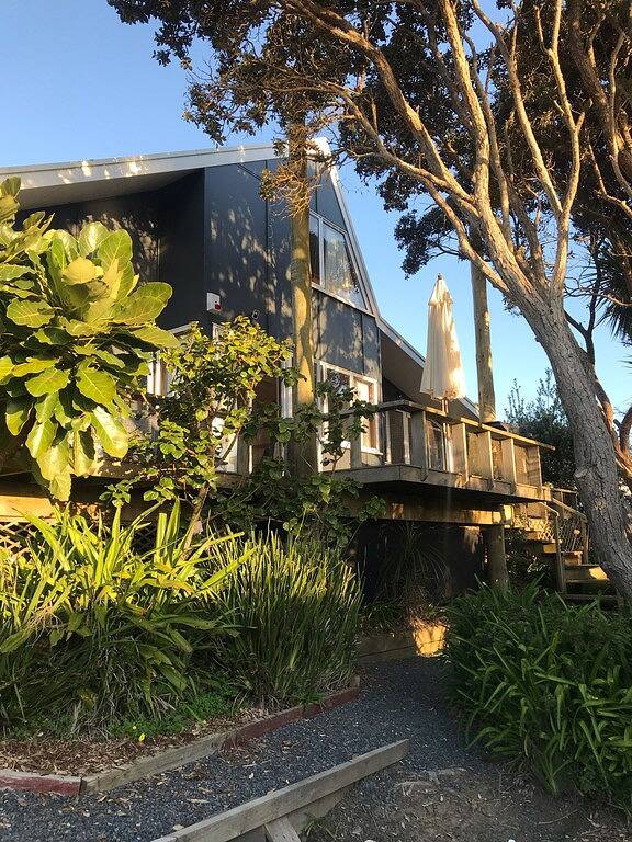 Wistful Auf Waianga. Goldene Hokianga. Sonne Getränkter Strandurlaub. in Northland
