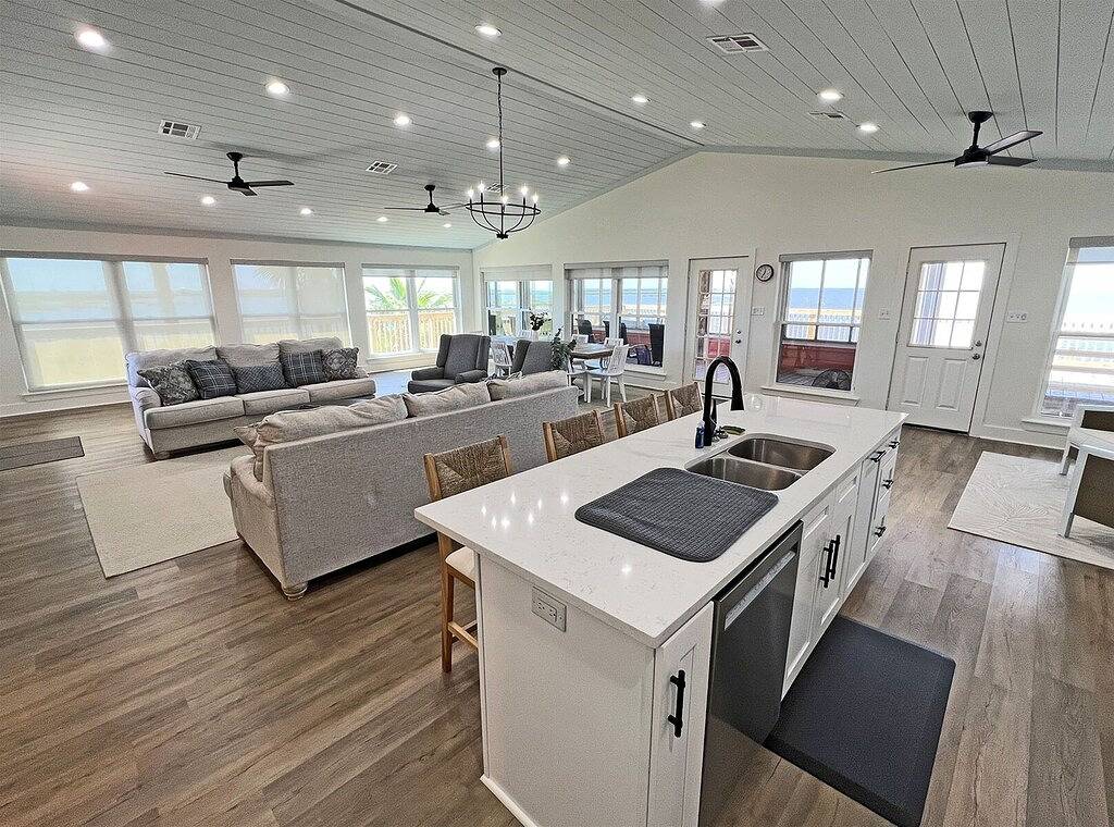 Amazing Grace - Bayfront mit Bootszugang und atemberaubenden Sonnenuntergängen in Grand Isle, Jefferson Parish