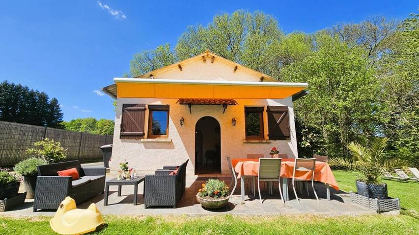 Gîte pour 5 personnes, avec jardin à Saint-Pardoux-l'Ortigier