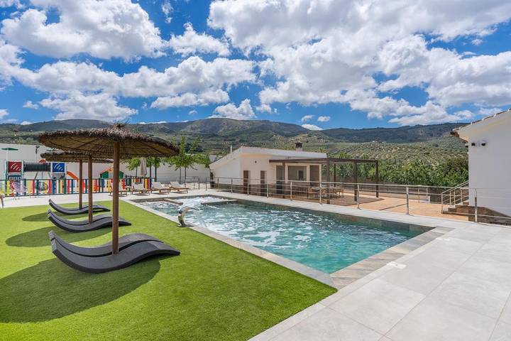 Casa rural para 16 personas, con Terraza y Jardín además de Piscina y Vistas en Montefrío - 3