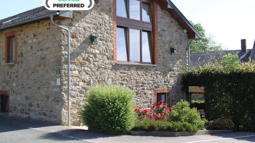 Ferieudlejning for 13 personer, med have og terrasse i Belgien