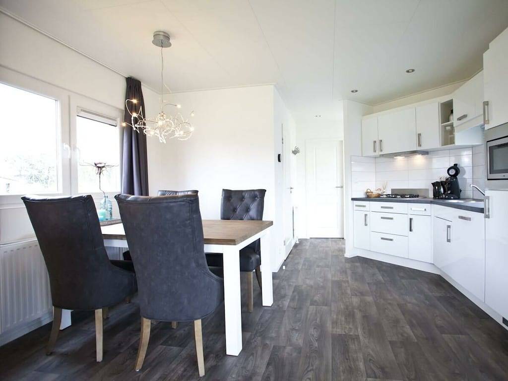 Ferienhaus für 4 Personen mit Terrasse in Nijkerk, Gelderland