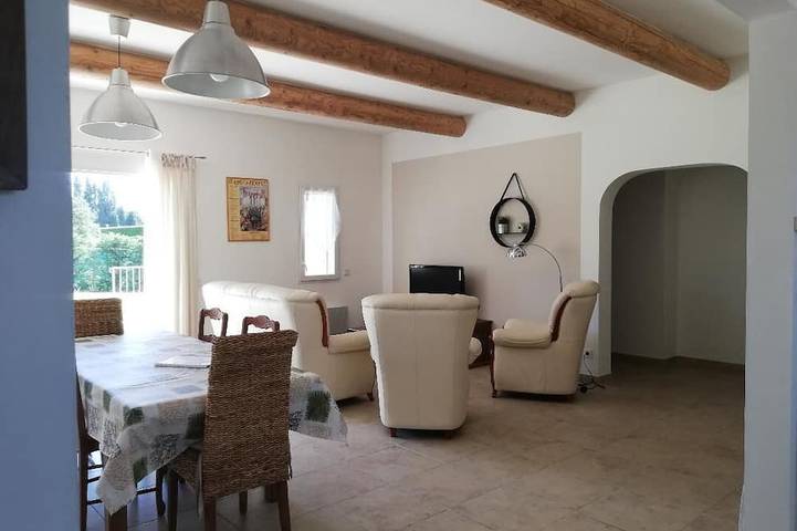 Villa pour 7 personnes, avec jardin