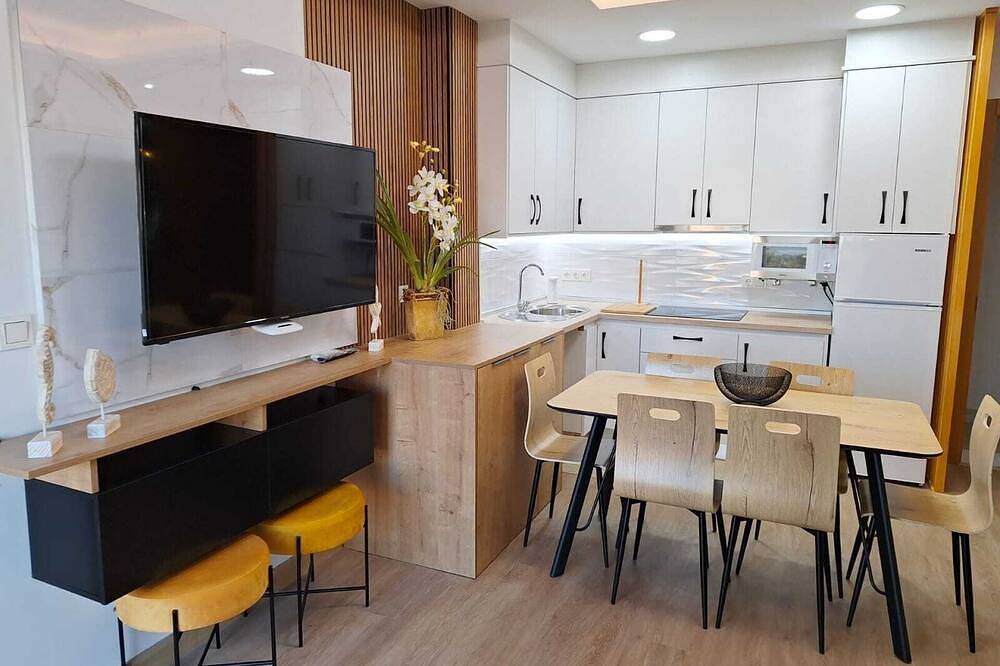 Entire apartment, 202 Apartamento San Nicolas Mediterraneo Apto Vacacional Vistas al mar en Adra in Adra, Costa de Almería