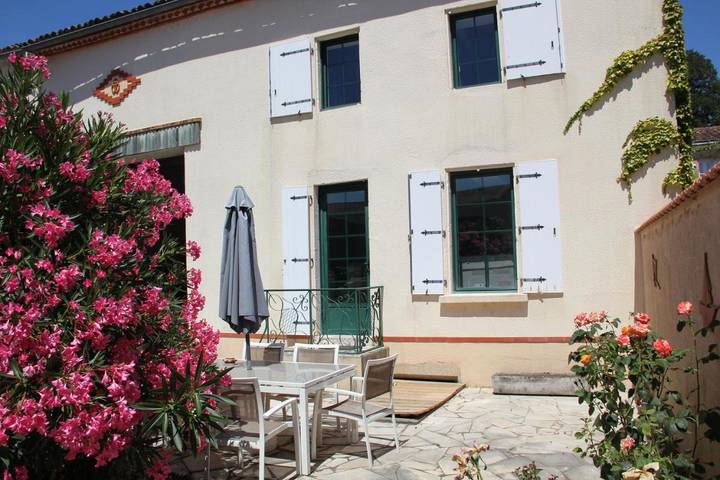 Location de vacances pour 7 personnes, avec Terrasse à Mouchamps