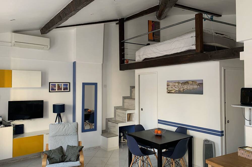 Ganze Wohnung, Komfortable Wohnung in der Ortschaft in Cassis, Nationalpark Calanques