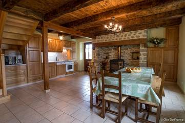 Gîte pour 12 Personnes dans Verneugheol, Région de Clermont-Ferrand, Photo 3