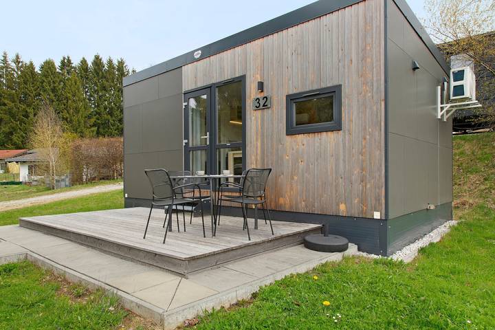 Appartement de vacances entier, Tiny Home « Détente et Repos » avec vue sur la montagne, Wi-Fi et climatisation in Untergriesbach, Passauer Land