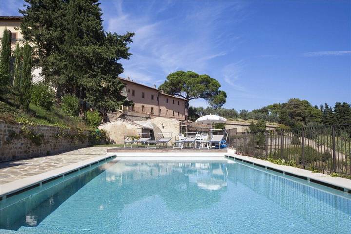 Ferienwohnung für 4 Personen, mit Garten und Pool