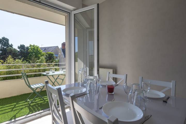 Gîte pour 4 personnes, avec jardin et balcon, adapté aux familles à Laval - 2