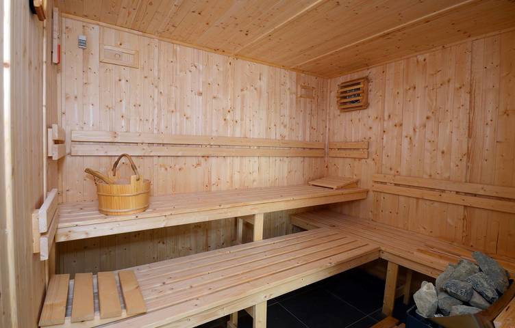 Villa pour 8 personnes, avec piscine ainsi que sauna et terrasse, animaux acceptés à Agde - 4