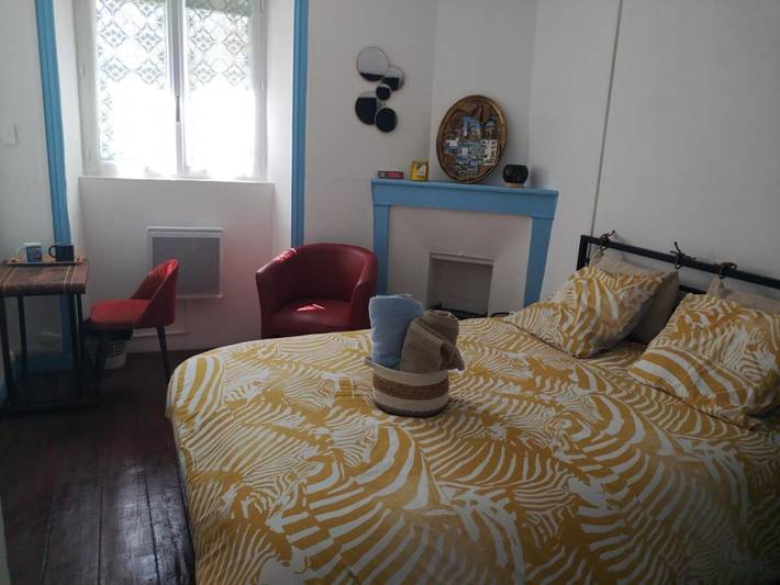 Gîte pour 2 personnes, avec vue ainsi que jardin et terrasse à Vorey