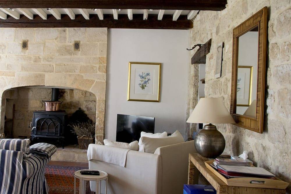 Ancien presbytère du 15ème siècle avec piscine privée dans un charmant village in Vieux, Région d'Albi