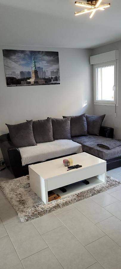 Location de vacances pour 4 personnes, avec terrasse à Foucherans - 2