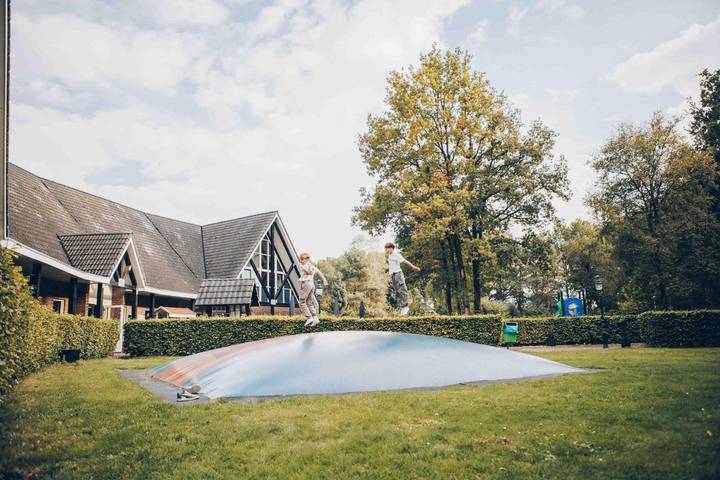 Vakantiehuis voor 6 personen, met Zwembad en Sauna in Hooghalen