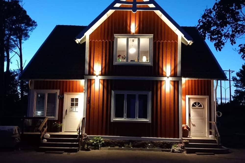Välkommen Till Vårt Mysiga och Bekväma Bed & Breakfast in Harmanger, Hälsingland