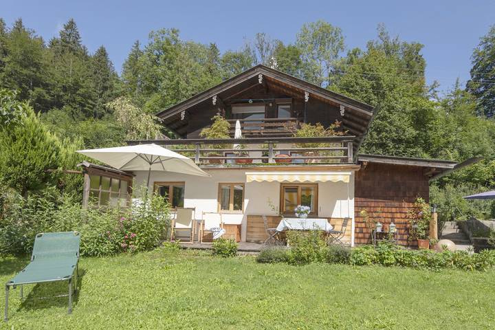 Ganze Wohnung, Gemütliche Ferienwohnung "Marmorbruchweg" mit Garten, Terrasse & Wlan in Kreuth, Bayerische Alpen