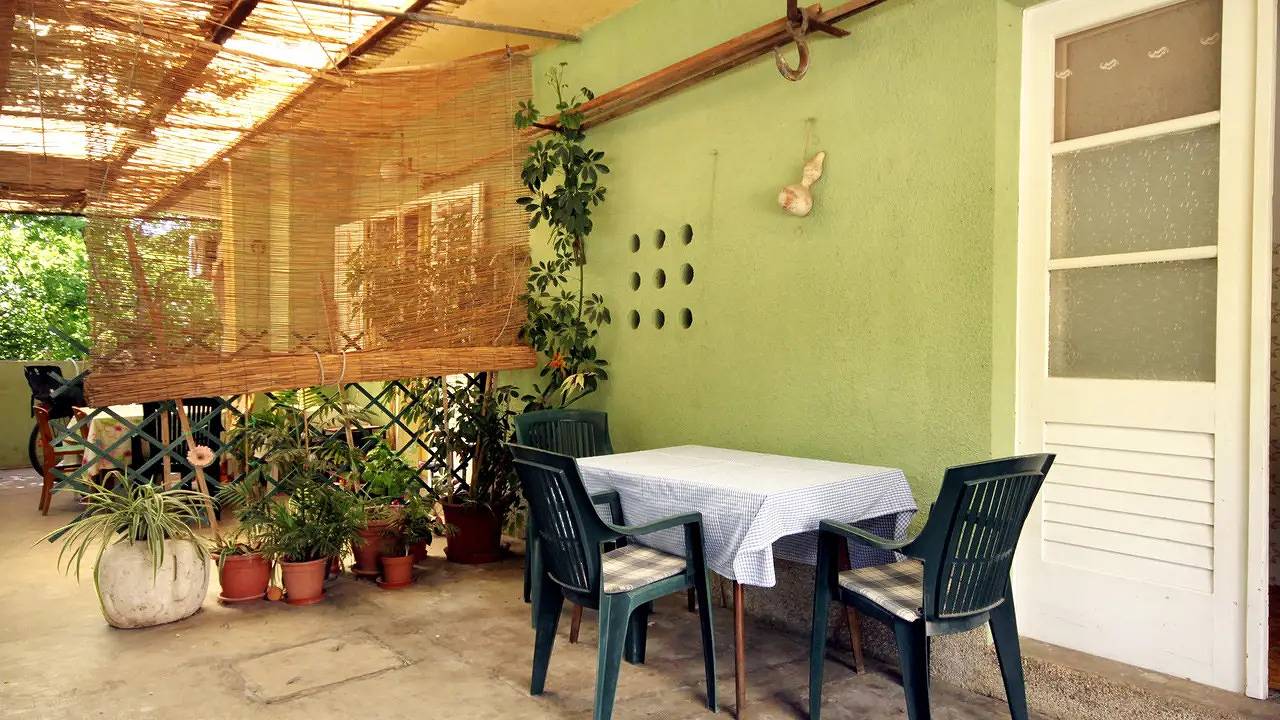 Apartamento vacacional entero, Apartamento de vacaciones para 3 personas con terraza in Jelsa, Hvar (isla)