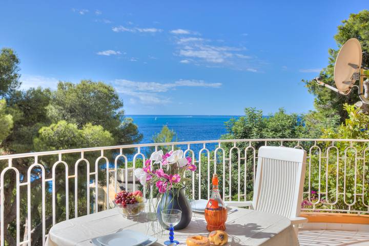 Gîte pour 2 personnes, avec piscine ainsi que vue sur l’océan et balcon à Cap-d'Ail - 2