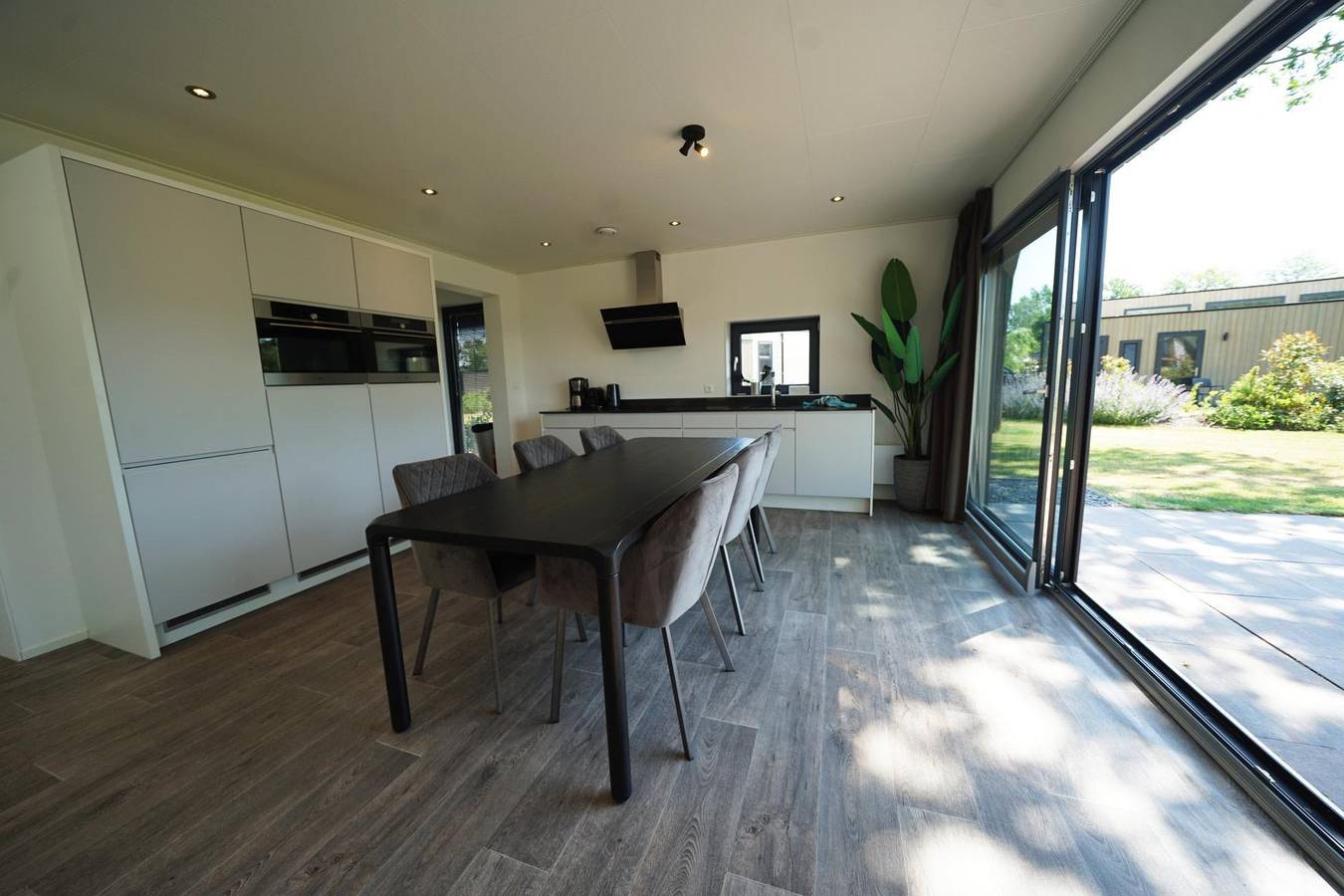 Europarcs Zuiderzee — Cube Elite 6 in Veluwemeer