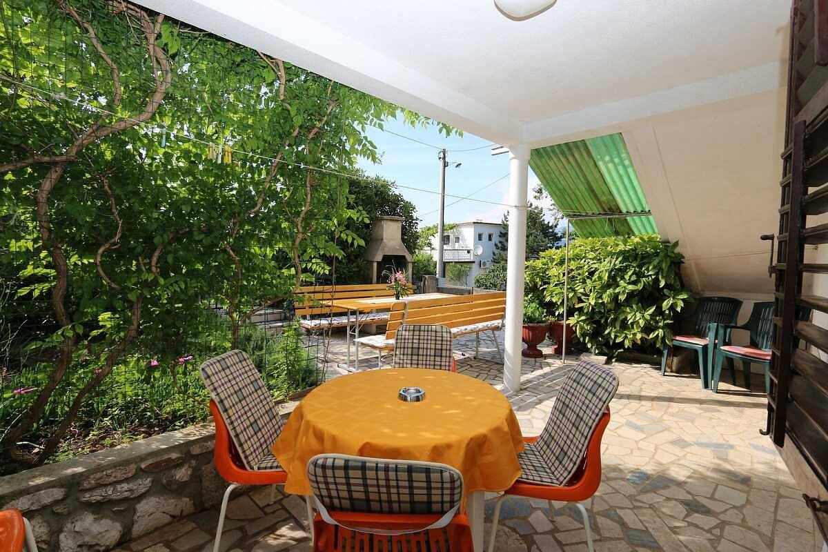 Entire apartment, Apartment Drpić V. (10058-A1) in Silo (Krk), Krk