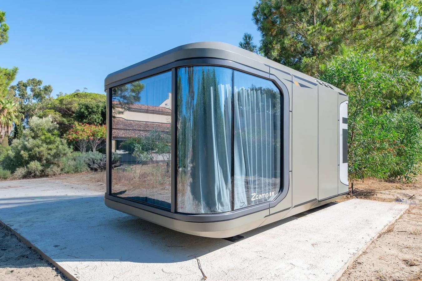 Chambre d’hôtes « Futura 1 - Maison du Futur 1 » à Borgo, à 50 m de la plage in Borgo, Région de Bastia