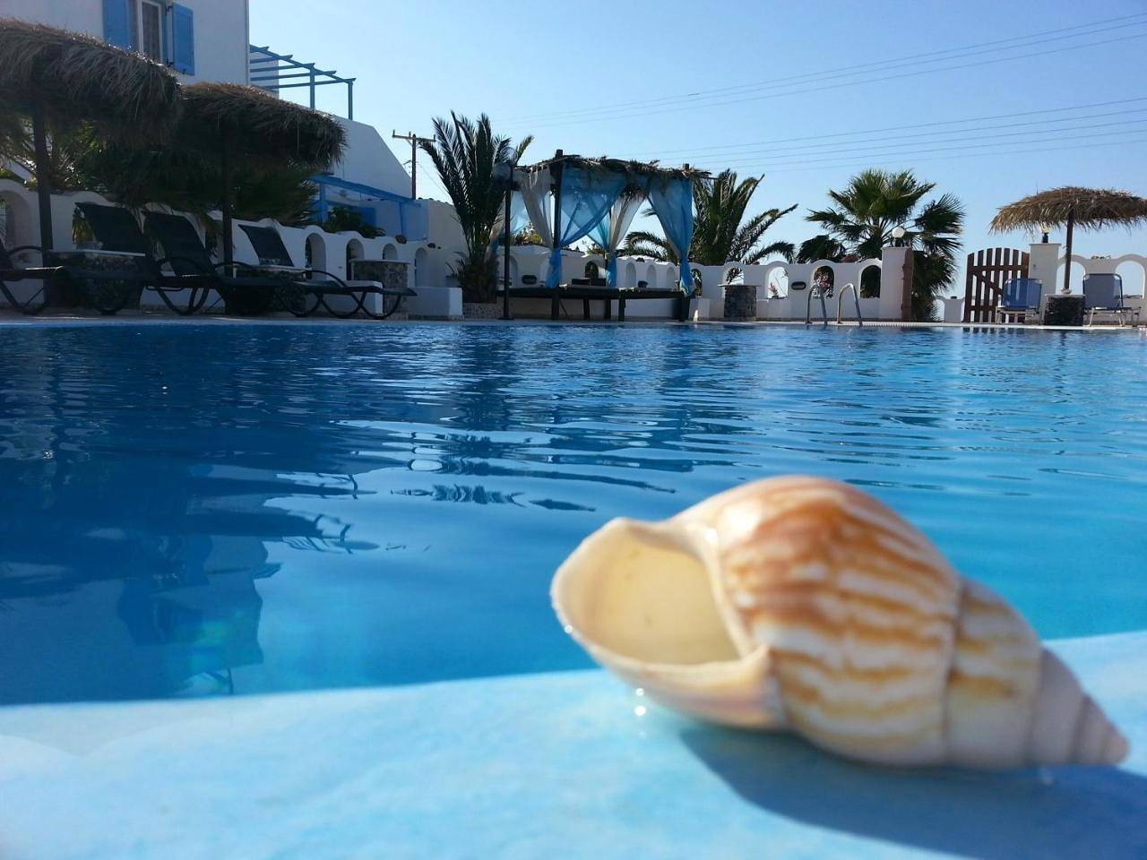 Villa Livadaros in Karterados, Santorini