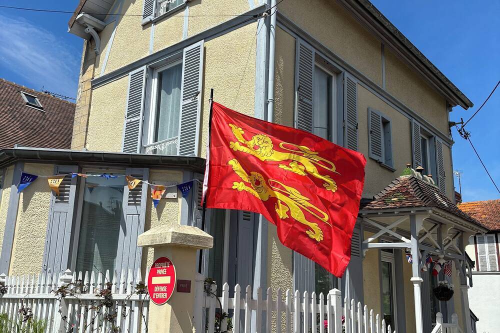 Charming villa Alcyon 2 steps from the beach in Lion-sur-Mer, Région de Caen