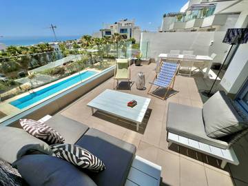 Ferienwohnung für 6 Personen, mit Pool und Ausblick sowie Terrasse in Marbella