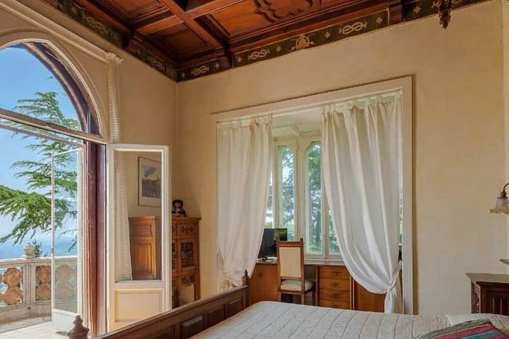 A romantic experience in historic villa with private park at SacroMonte Varese in Santa Maria del Monte (Varese), Varese