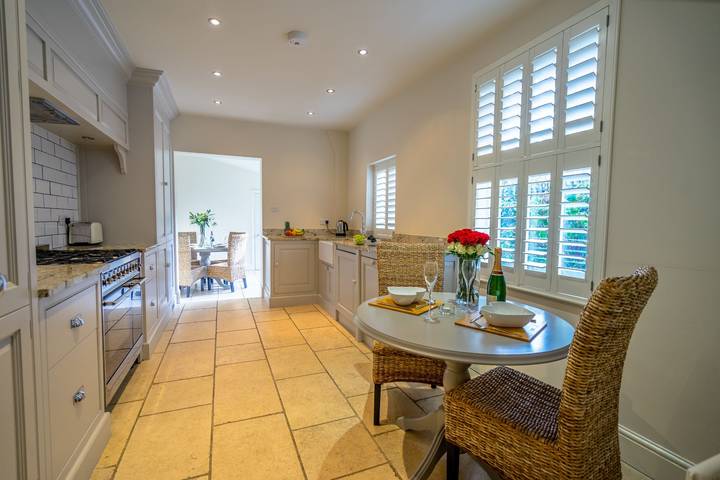 Cottage for 7 people, with pets in York