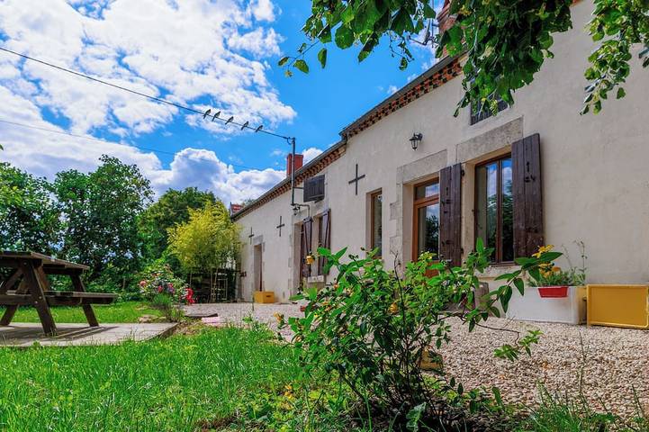 Location de vacances pour 6 personnes, avec jardin, animaux acceptés dans Groises