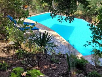 Chambre d’hôte pour 2 personnes, avec vue ainsi que piscine et jardin à Saint-Raphaël
