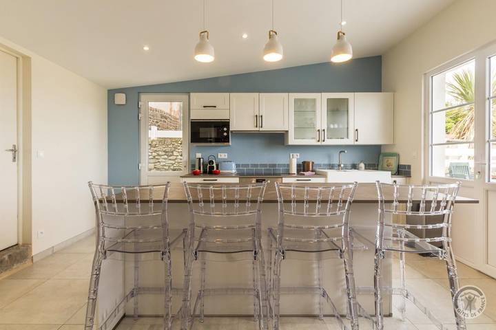 Gîte pour 6 personnes, avec Terrasse et Vue à Flamanville - 4