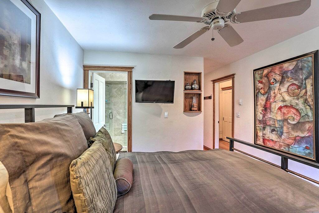 Ganze Wohnung, Updated Condo: Walk to Vail Village & Ski Shuttle! in Vail Ski Resort, Vail