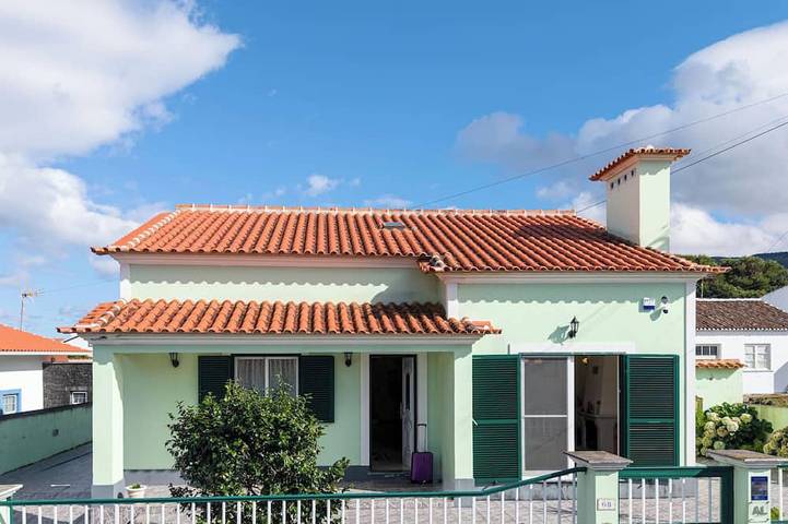 Ferienhaus für 6 Personen, mit Balkon und Garten - 1
