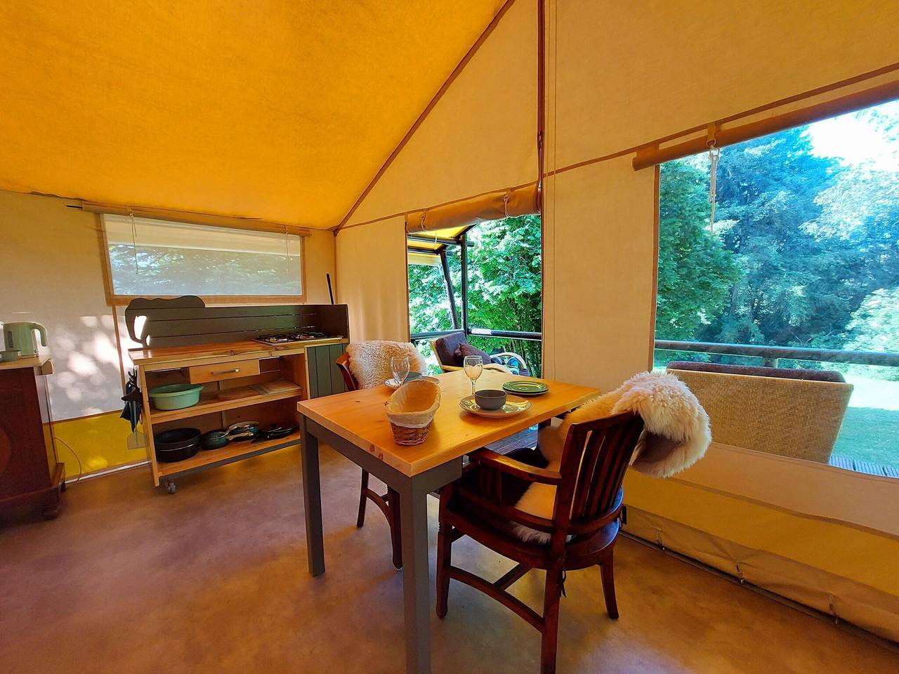 Romantische Safaritent Lodge in Roussines, Charente