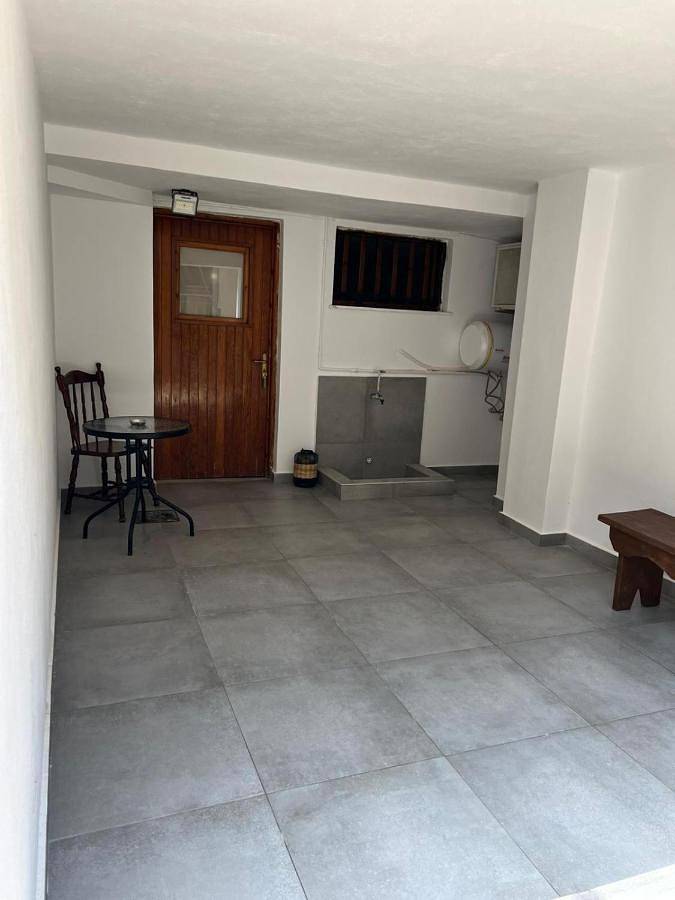 Gîte pour 2 personnes, avec terrasse dans Érétrie - 3