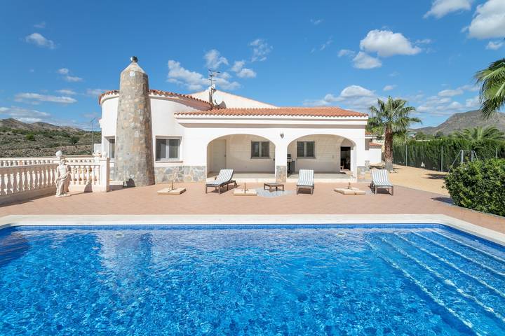 Chalet für 6 Personen, mit Balkon und Garten in Alicante