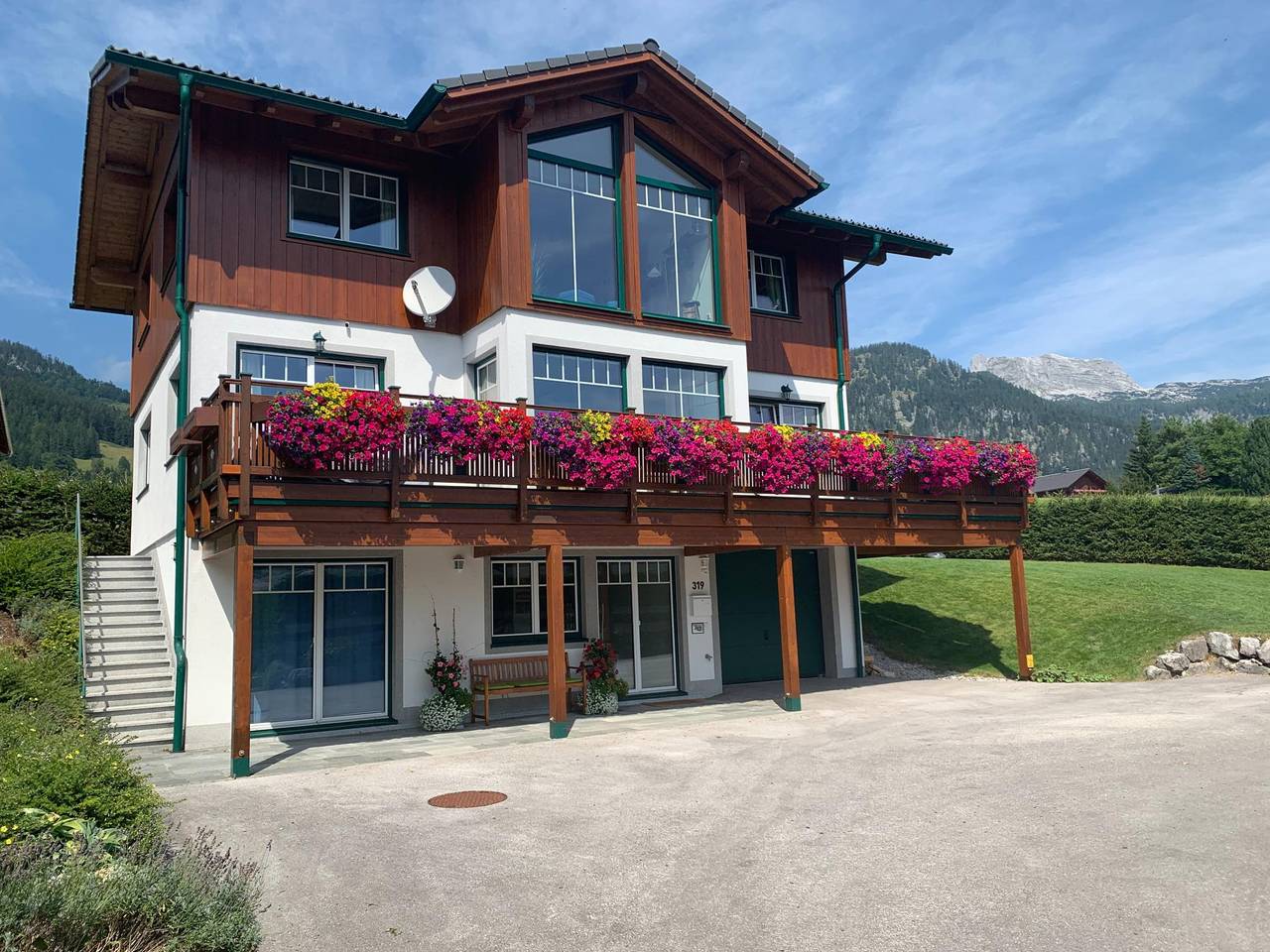 Stilvolles Landhaus an der Piste mit Bergblick in Tauplitz, Totes Gebirge
