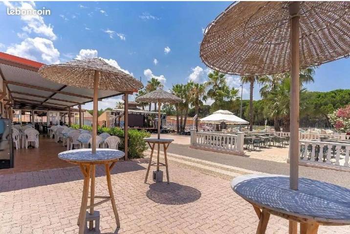 Camping pour 6 personnes, avec terrasse ainsi que vue et jardin à Puget-sur-Argens - 3