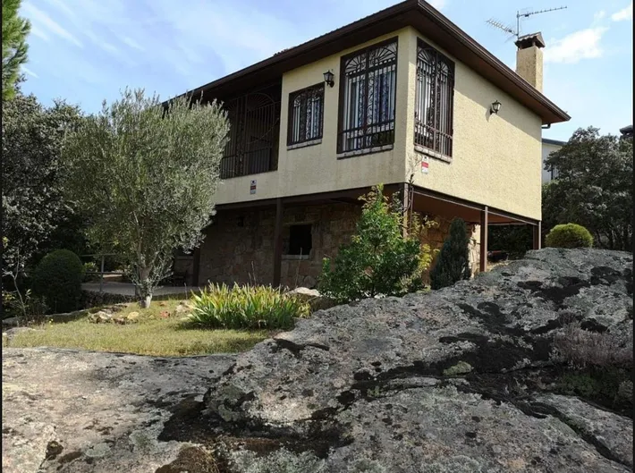 Apartamento de vacaciones para 2 personas, con vistas además de piscina y jardín - 1